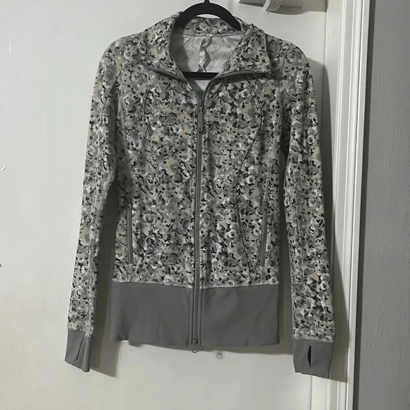 Lululemon Nice Asana Jacket - Picture 4 of 10